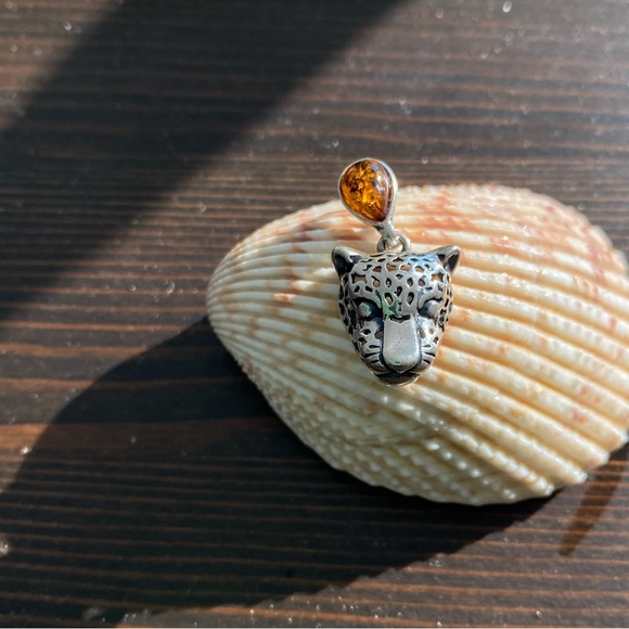 Jewelry - Polish - Baltic amber and 925 sterling silver leopard pendant